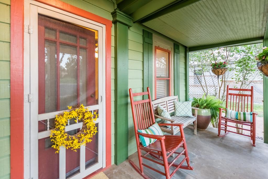 Agape Front Cottage Fredericksburg Exterior photo